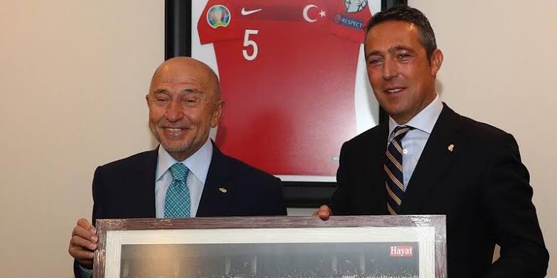 atavraterim1905's tweet photo. Fenerin Nihat Abisinin Galatasaray Düşmanlığını Biz Dahil Tüm Kamuoyu Biliyordur TFF başında Fenerbahçe'de Hissesi Olan Bir Başkan istemiyoruz!
#KasapoğluSabrımızTaştı https://t.co/VR4puff0NZ