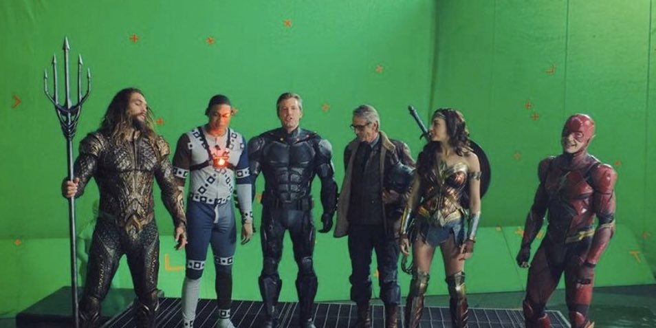 boomborks's tweet photo. Quote and reply to this tweet with “#RestoreTheSnyderVerse” with a picture and/or emoji https://t.co/VMYuswMHrI