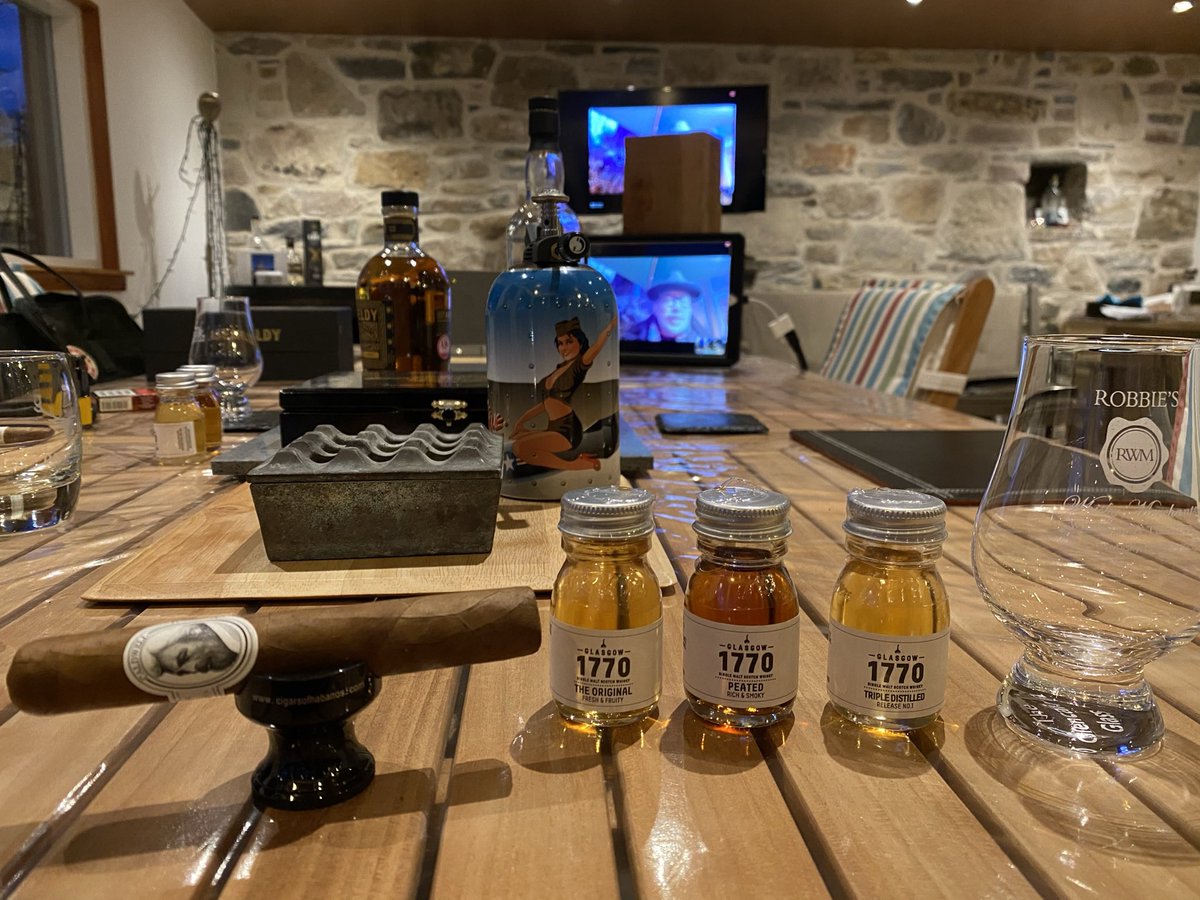 Cosy evening in with a Caldwell Corretto💨 & Glasgow @1770Whisky with @johnstone1steve by @RGWhisky hosted by @Nick_H_writer Looking forward to #drampling the wares & hearing from @Tor_Imports too 👍 #Leave #AndBreathe