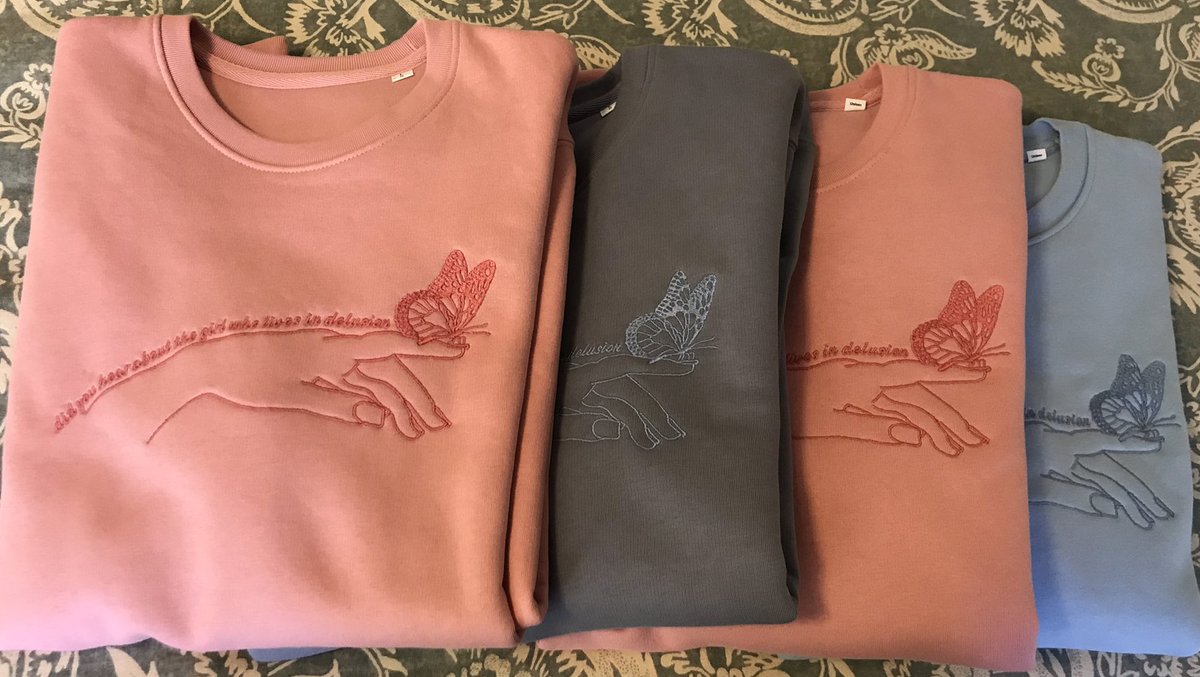 tswiftdaily13's tweet photo. ✨ GIVEAWAY ✨ 

We are doing a giveaway for any one available sweatshirt from our embroidery shop: https://t.co/PjI9Nu2xds

TO ENTER: just RT this tweet and be following us

US residents only

Winner will be chosen on Sunday 3/28 and 9pm PDT https://t.co/GJlSNCR6Xu