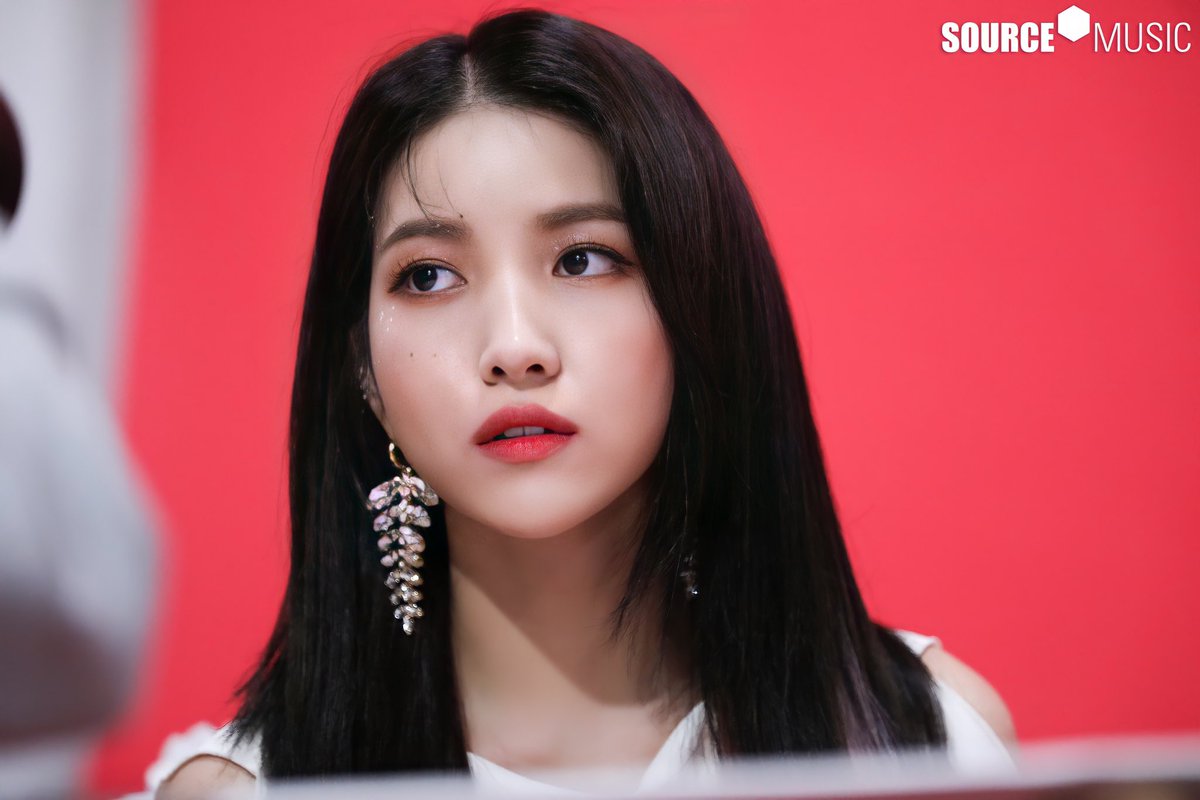 sowon updates tweet media