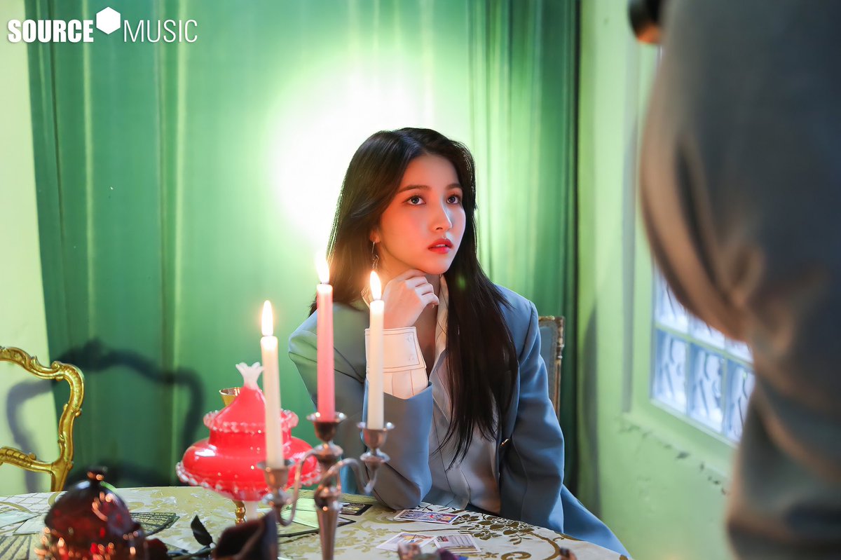 sowon updates tweet media