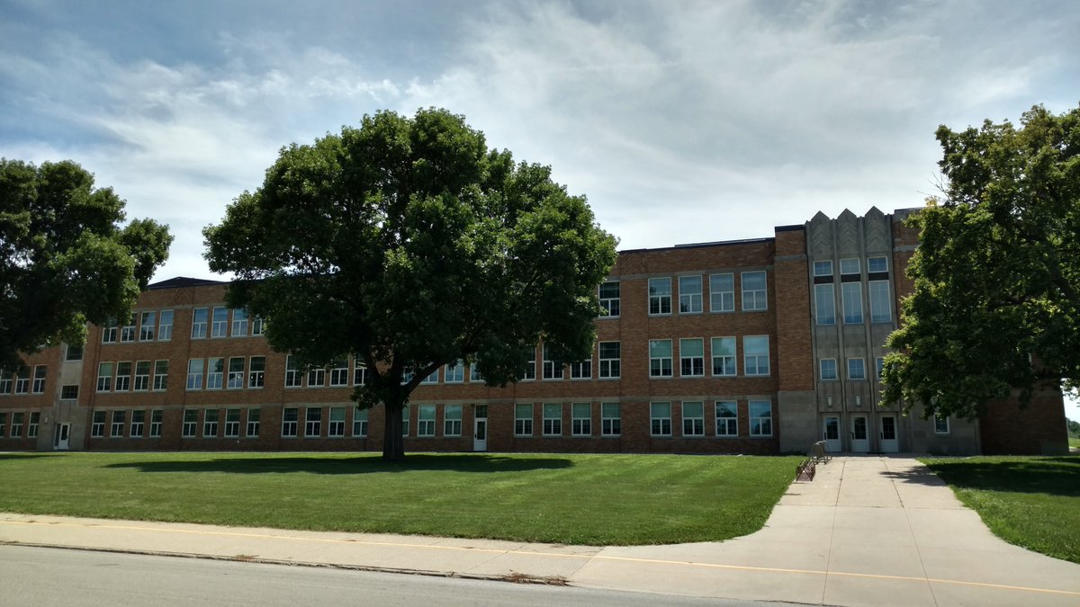 Join a great team at Atlantic Middle School! Middle School Language Arts Teacher. --ats5.atenterprise.powerschool.com/ats/job_board_…