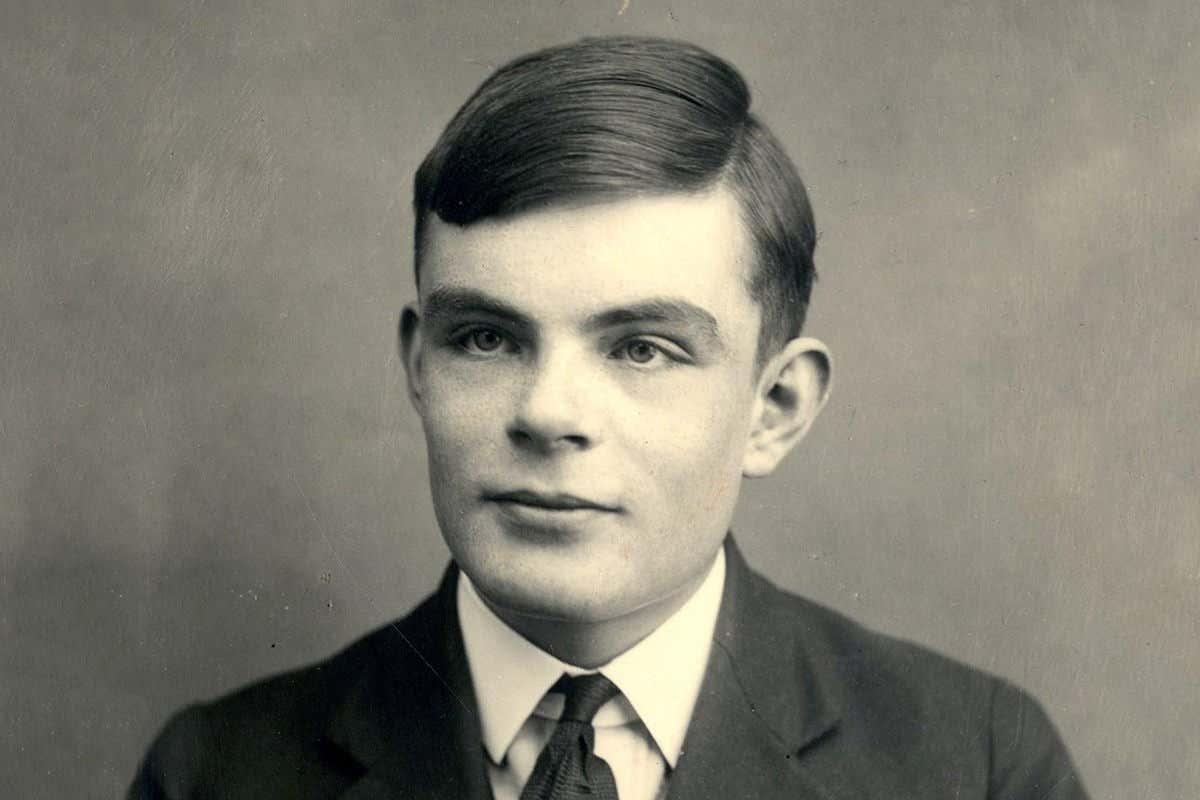 Alan Turing, British mathematician, wartime codebreaker and computer pioneer, will be the face of the new £50 note entering circulation on his birthday, 23 June  bit.ly/3cnApxz
