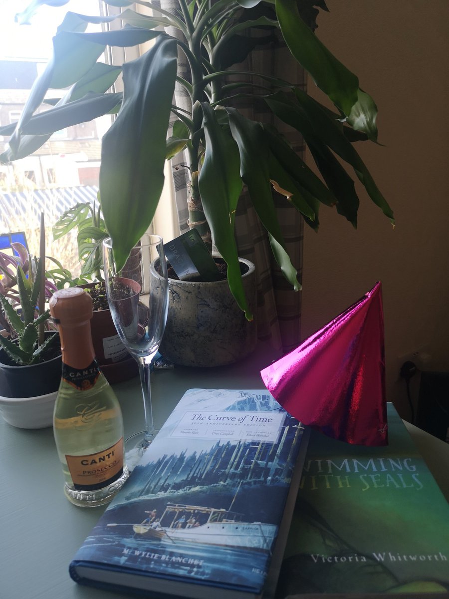 MarSocSci's tweet photo. Happy 1st Birthday #MarSocSciBookClub!! What a wonderful birthday celebration with so so many of our fab family of #ocean readers ๐ https://t.co/VFOYxJW5Za