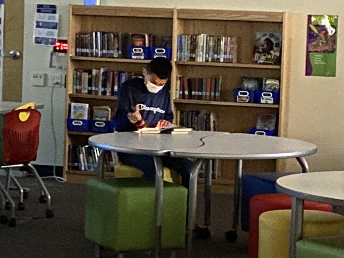 Esparza Elementary tweet media