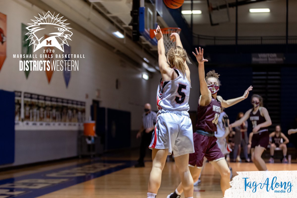 TagAlongMedia1's tweet photo. Marshall Girls Basketball 📸

Districts: Semi-Final
@MHSRedhawks 23
@wpanthersports 52 https://t.co/v5ZetLao85