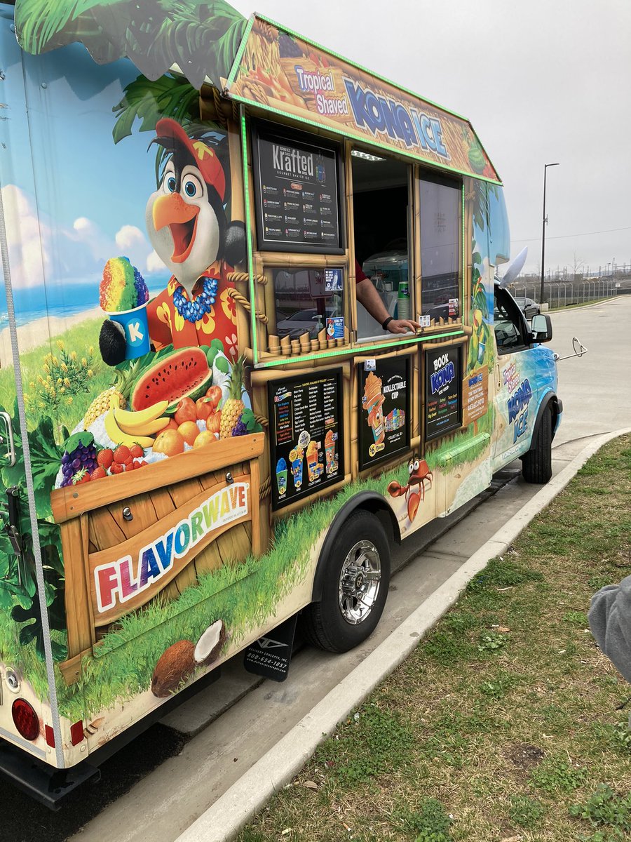 5829 MDO enjoying a much deserved snowball break. Thank you to all 5829 GWA’s, GOA’s, Pro associates, Pro drivers and JB Hunt for all you do!