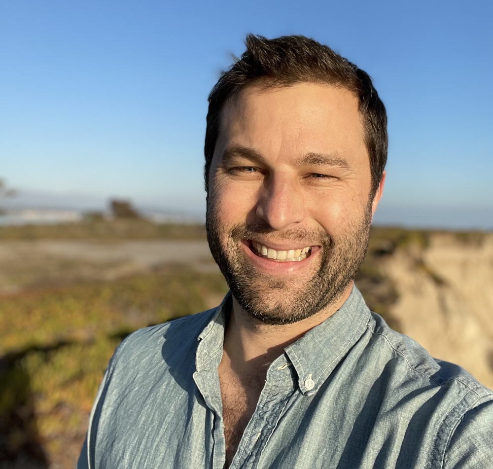 Informing Ecological Recovery

Faculty member honored with early career fellowship for his work combining basic research with ecosystem management

eemb.ucsb.edu/news/all/2021/…