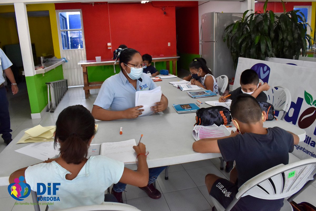 DIFCordoba's tweet photo. #DIFCórdoba  a través de su #MóduloColorines, llevó acabo el primer día del #TallerdeTareas para apoyar a los niños y padres de familia en el aprendizaje.
La asesoría será por el momento para niños de 4to., 5to. y 6to. de primaria de la zona de colorines. 
#medidassanitarias https://t.co/e5cgm2KyDY