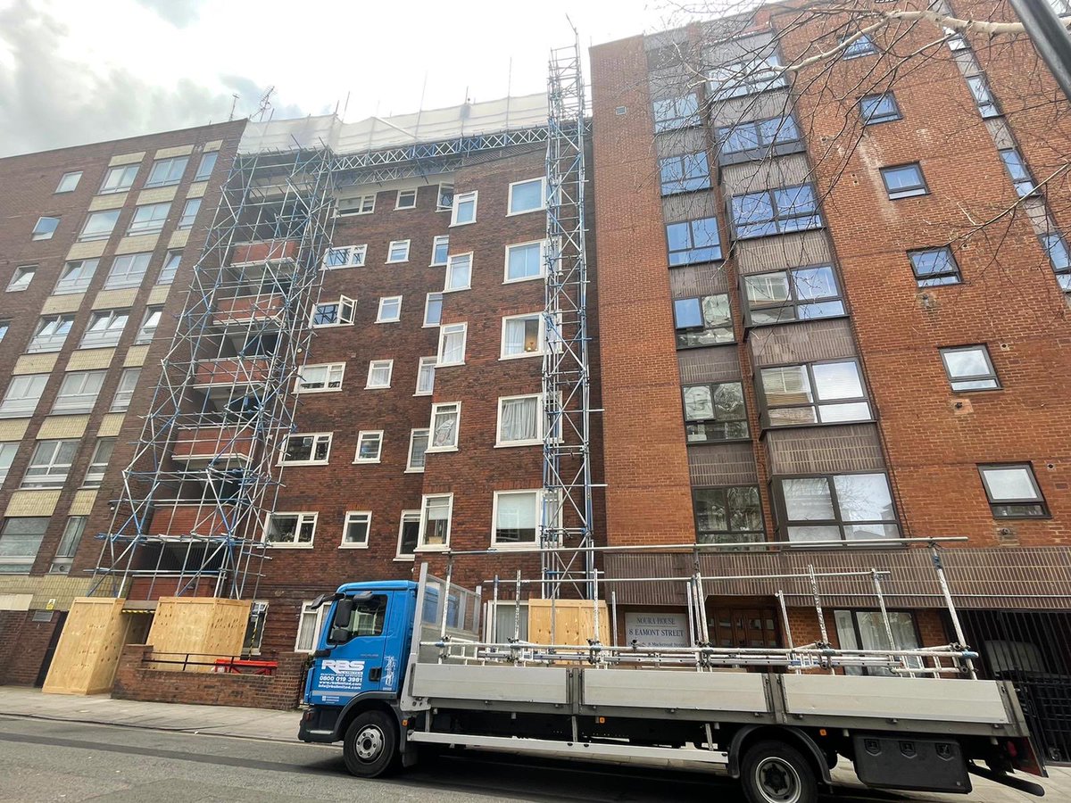 rabRBSltd's tweet photo. Project completed in Regent’s park, Clients request to minimise the scaffolding to windows....Well done lads. Tidy as usual. ⁦@arjCONSTRUCTION⁩ @G_3vans ⁦@js_safety⁩ @PeterHolbrook5 ⁦@Scaffold_Assoc⁩ info@rbslimited.com ⁦⁦@ScottRBSLtd⁩ 💥💥💥 https://t.co/91B2ReO7Vo
