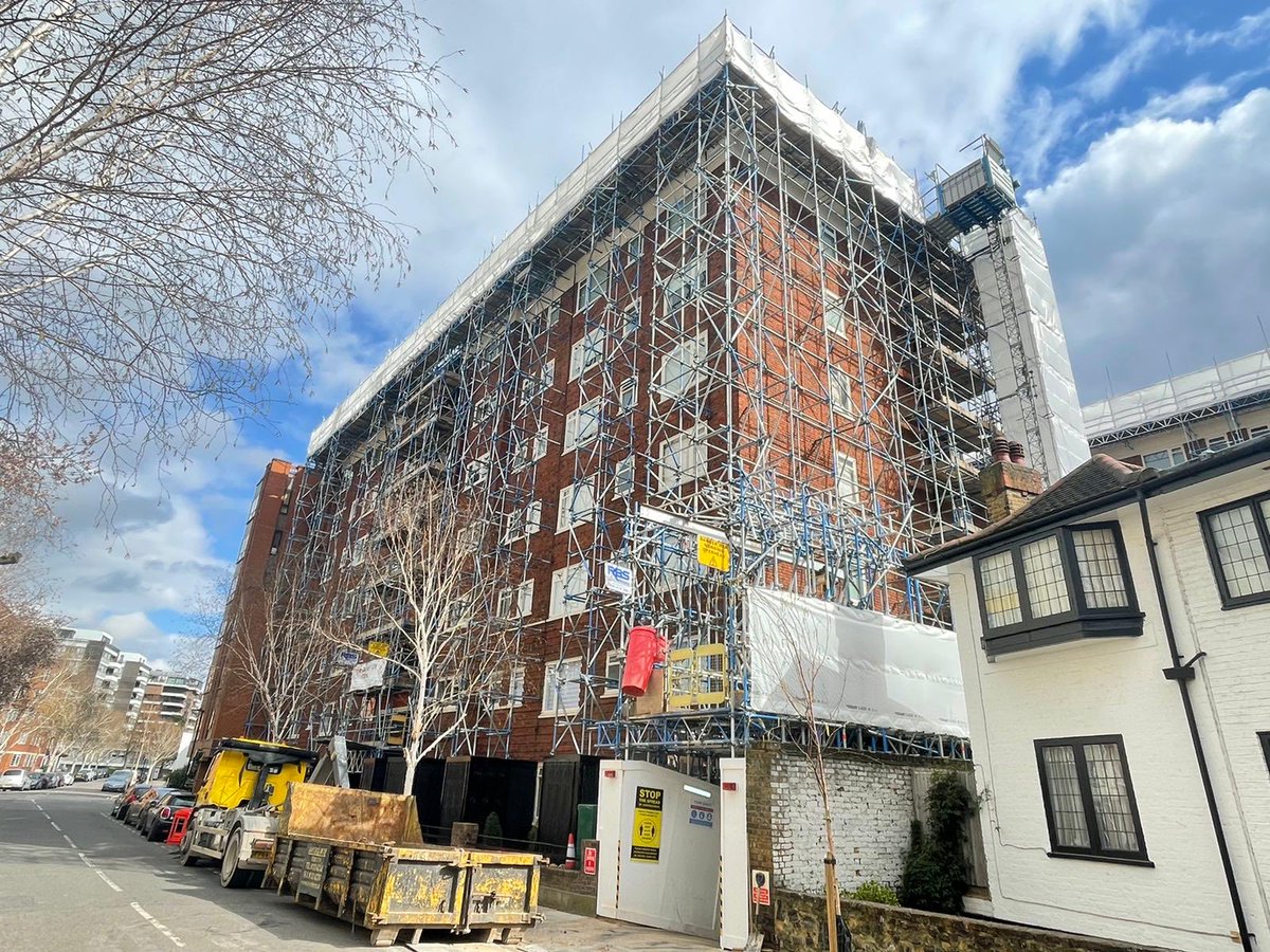 rabRBSltd's tweet photo. Project completed in Regent’s park, Clients request to minimise the scaffolding to windows....Well done lads. Tidy as usual. ⁦@arjCONSTRUCTION⁩ @G_3vans ⁦@js_safety⁩ @PeterHolbrook5 ⁦@Scaffold_Assoc⁩ info@rbslimited.com ⁦⁦@ScottRBSLtd⁩ 💥💥💥 https://t.co/91B2ReO7Vo