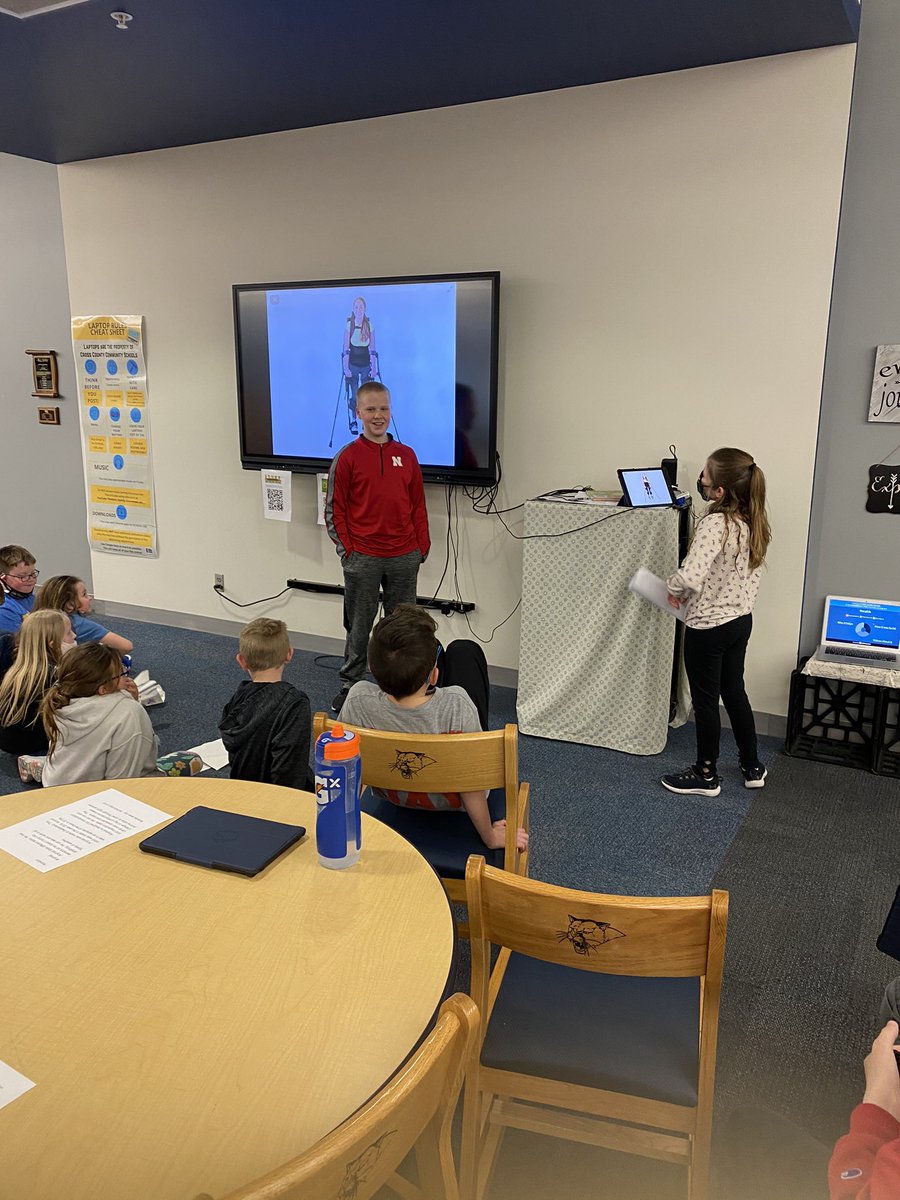 kklundstrom's tweet photo. ...and Lily follows up with a human example😳, @polleverywhere & candy! 👍🏼Good Stuff!! @cccgrade5 #creativepresentations #speechready @ms_jdavisCCCS https://t.co/ZmbR9aNpZs