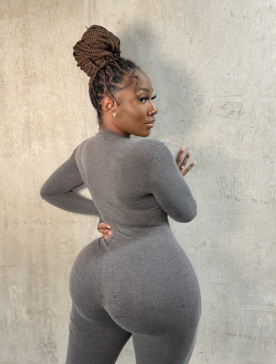 Solo ebony booty Ebony Pussy