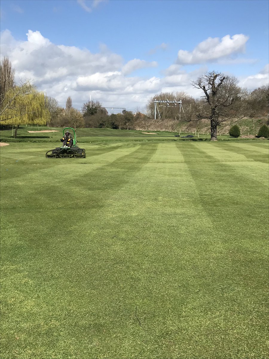 RochfordGC's tweet photo. Not long to go now. Preparations continue and we look forward to welcoming members back on Monday https://t.co/bpECiznw5R