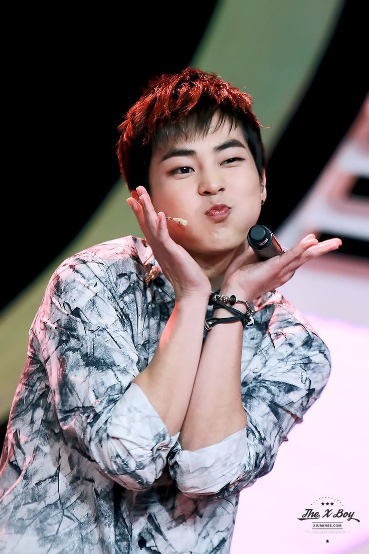 bby_bacon's tweet photo. Happy birthday to our fake maknae🎉🎂 wish u always healthy and happy!!! we always love u 💗💗💗💗

#시우민생일축하해
#HAPPYXIUMINDAY
#나의유일한봄_시우민
#Beginning_of_XIUpring
#XIUMIN #시우민 @weareoneEXO https://t.co/nNGJUq9na8