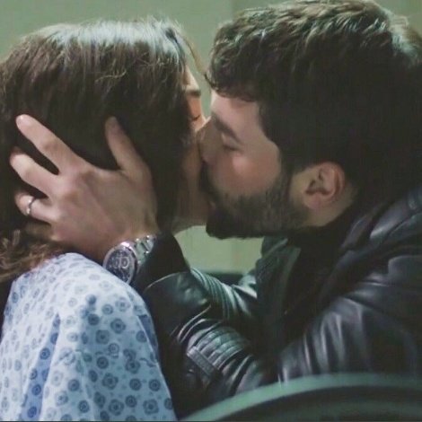helaselim's tweet photo. Bunları okadar çok seviyorum ki #reymir #ebruakin https://t.co/JXOtIs7iww