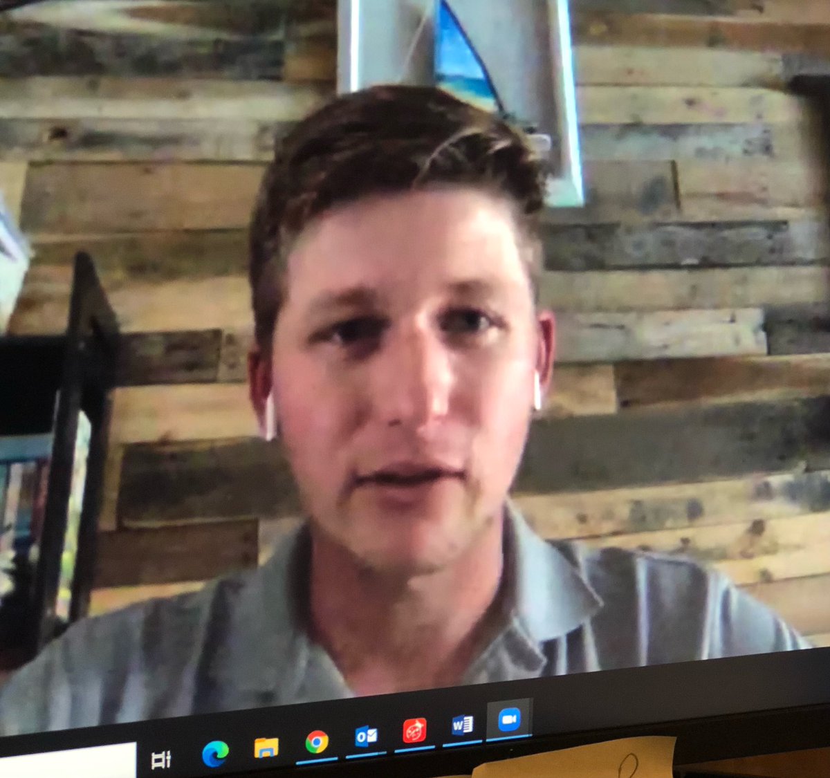 micgrant3's tweet photo. A shout out to Shawn Smee for our fabulous Virtual Field Trip today!! Quintin Bergman, former MSU student who is currently a Sea Turtle Environmental Specialist in Florida, presented to our 2nd graders at MES. #murrayschools #Shawnsmee https://t.co/LXwftm5wam