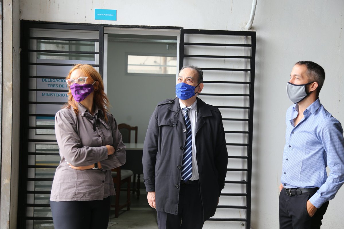 mara_ruiz_malec's tweet photo. Estuve en #TresDeFebrero visitando la Delegación Regional de Trabajo. Me acompañaron el jefe de Gabinete, Federico Di Giorgio, el subsec. de Técnica, Administrativa y Legal, Carlos Ullúa, el delegado regional Carlos Minervino y el coordinador de la zona III, Sebastián Della Porta https://t.co/V7l12CswRV