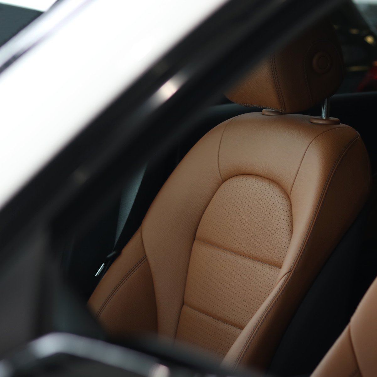 Comfort &amp; Class 

.
.
#mercedesbenzcanada #mbptbo #glc300 #SUV #handfitted #upholstery #saddlebrown #artico #leather #interior