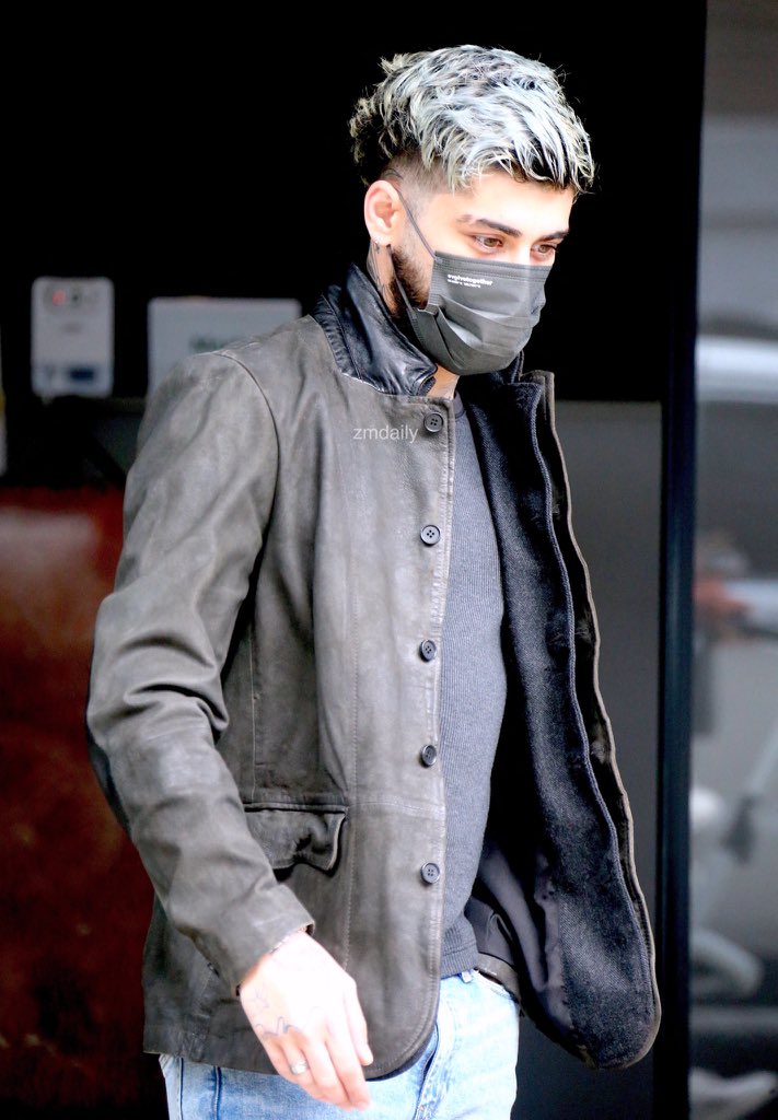 zaynmaliknewsIT's tweet photo. 📸| Zayn New York City, oggi.

Tutti i crediti delle foto a @zmdaily. https://t.co/6XVlW8P7fB