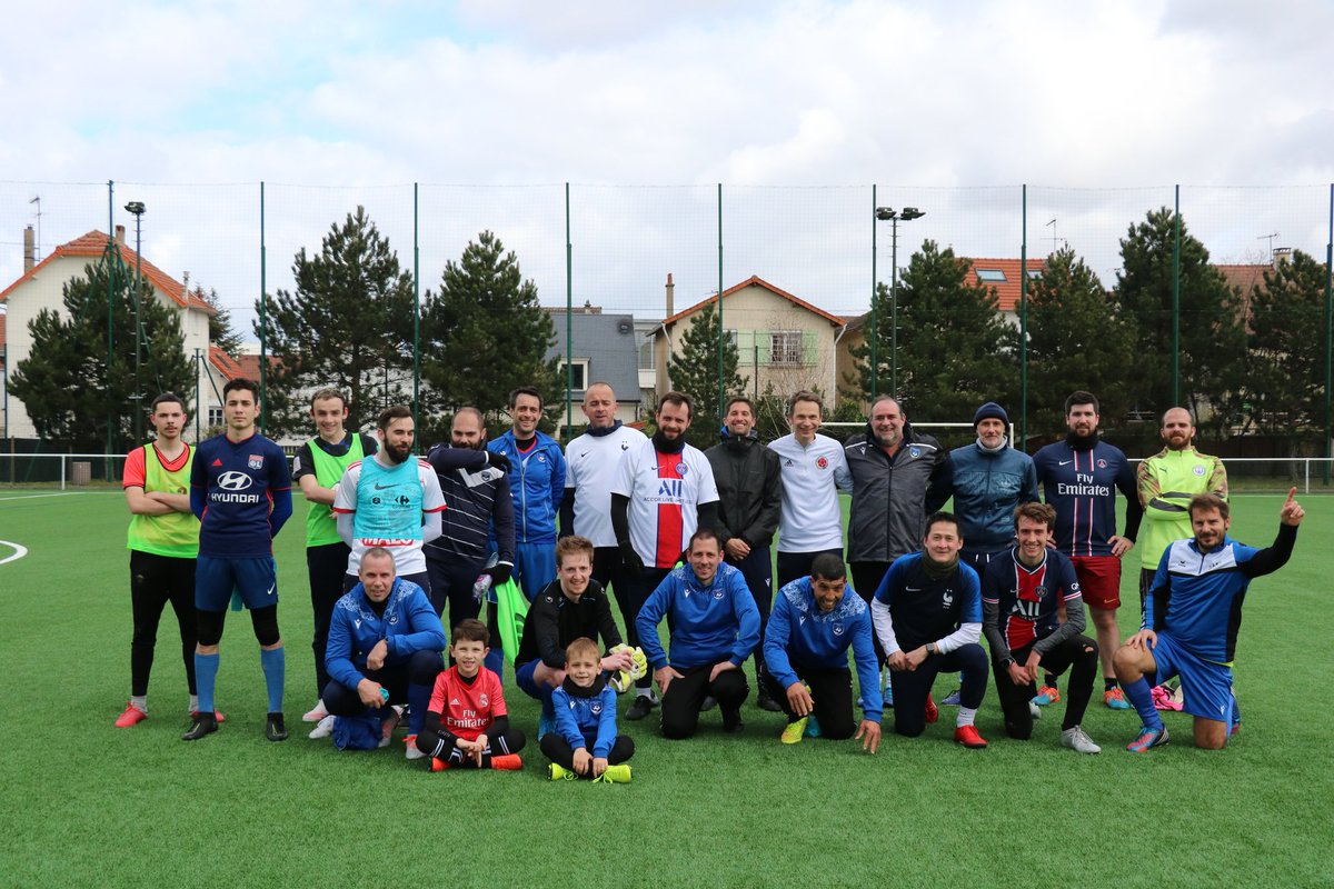 fcblrloisir's tweet photo. On sera prêt pour la saison prochaine. Gardez la forme ! #asbrfoot #asbrloisir https://t.co/E7yaClTP4o