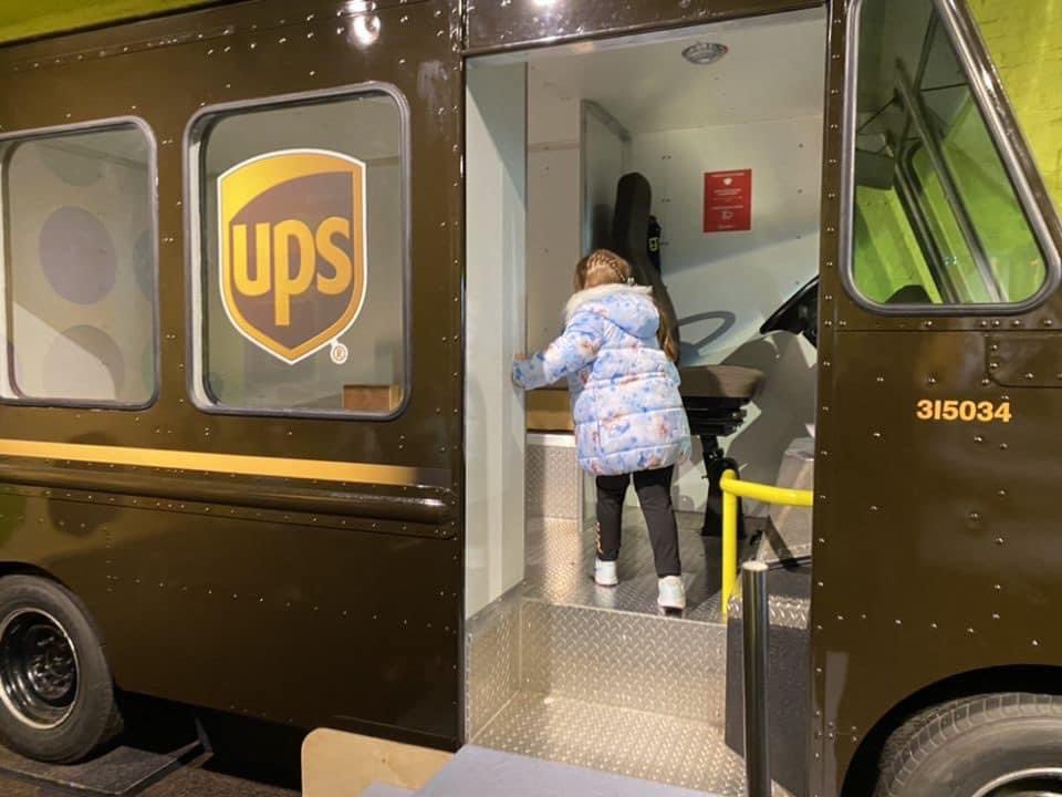 UPSJobsKY's tweet photo. If you haven’t yet had the chance to visit the Kentucky Science Center, stop by today to take a look at UPS’ permanent exhibits!
#UPSProud
#ScienceInPlay
#UPSDelivers 📦 ✈️ https://t.co/YnSzPMXb9y