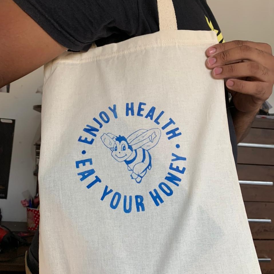 marimarrx's tweet photo. gente tô com essas e outras ecobags disponíveis no shopee 

40x30

ajuda a amiga com rt aí 😳

https://t.co/lOnnMsRbQ0 https://t.co/7qwP0k4oym
