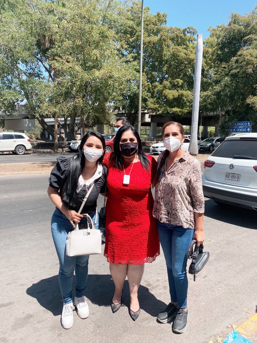 FatimaCanVel's tweet photo. #CNOPSinaloa presente en el registro del Candidato @MarioZamoraG
#VaPorSinaloa #CNOPCuliacán @DivaGastelum https://t.co/Aj5yojTk75