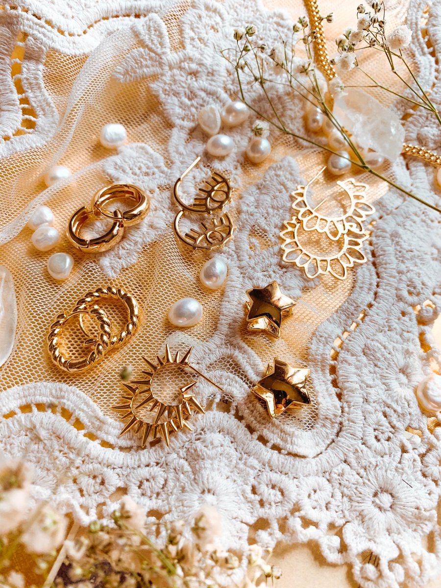 BridgShop's tweet photo. Mini update going live at 2pm PST 🥺🌙🤍 more styles going to be  available on my Etsy! https://t.co/R944TbPLri