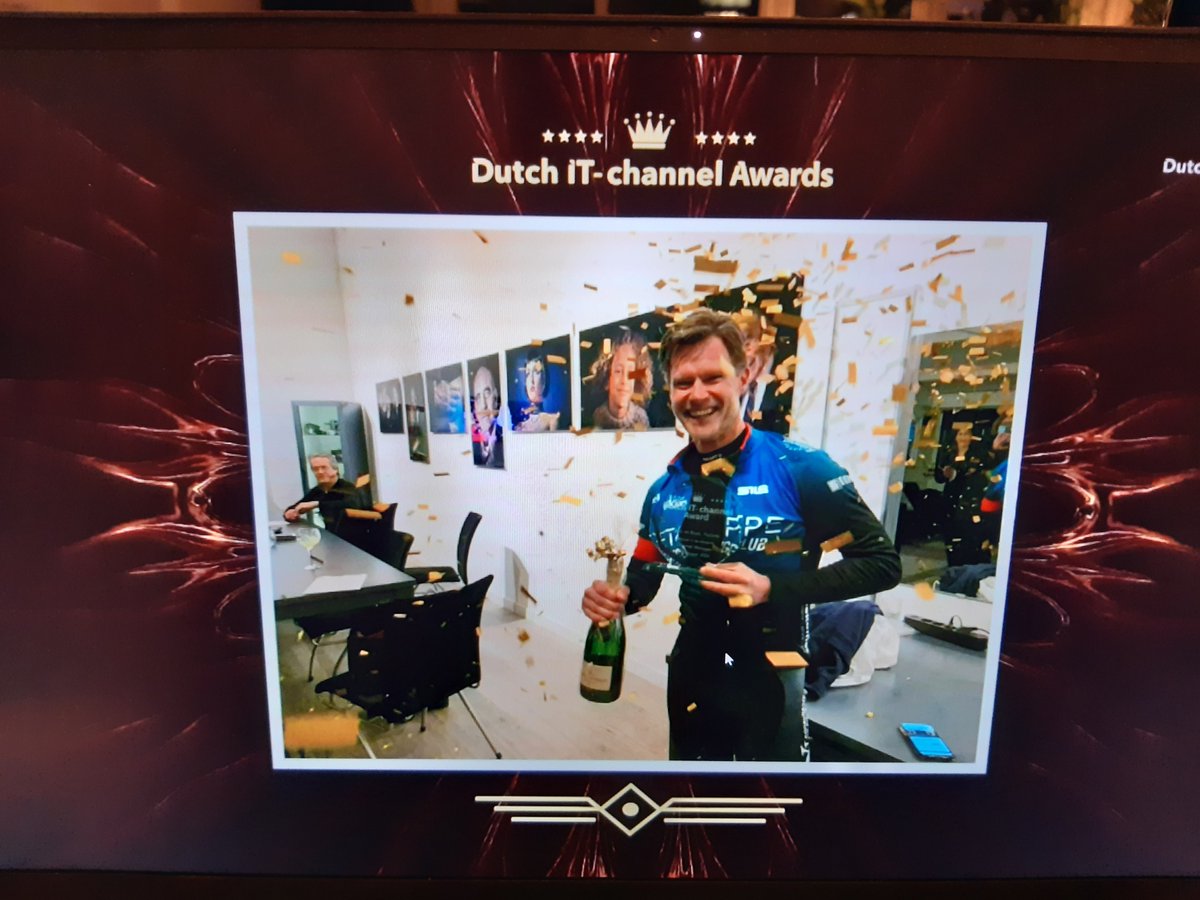 Nutanix_NL's tweet photo. Yes! Rob de Bruin van #Nutanix heeft vanavond de 'Channel Manager of the Year'-award gewonnen! 🎉🏆 Tijdens de @dutchitchannel Awards kreeg hij in deze categorie de meeste stemmen! #dutchitawards https://t.co/L2jXlwR5ai