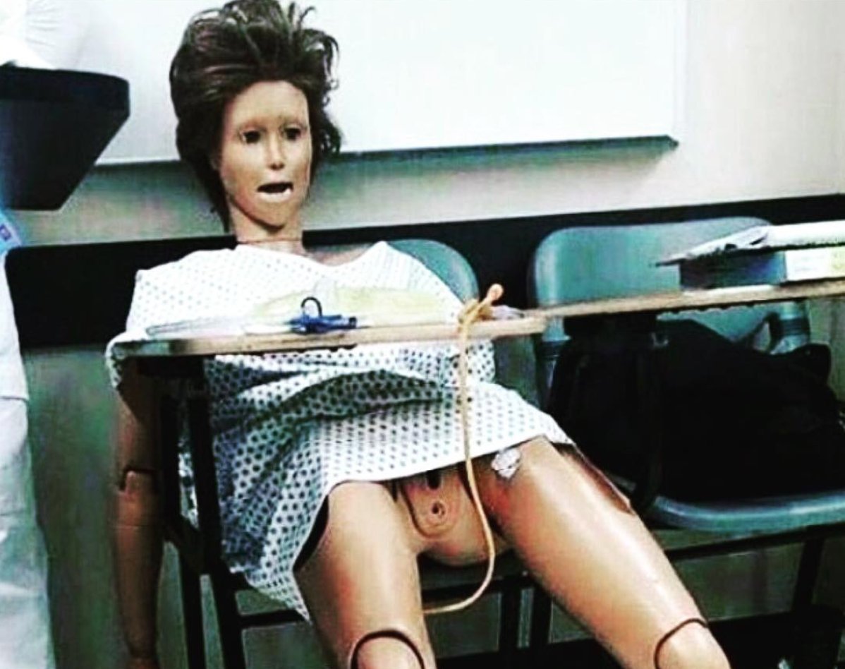 drmacrofagos's tweet photo. Cuando tienes clases, prácticas y seminarios el mismo día https://t.co/bKZ1Rz9T0D