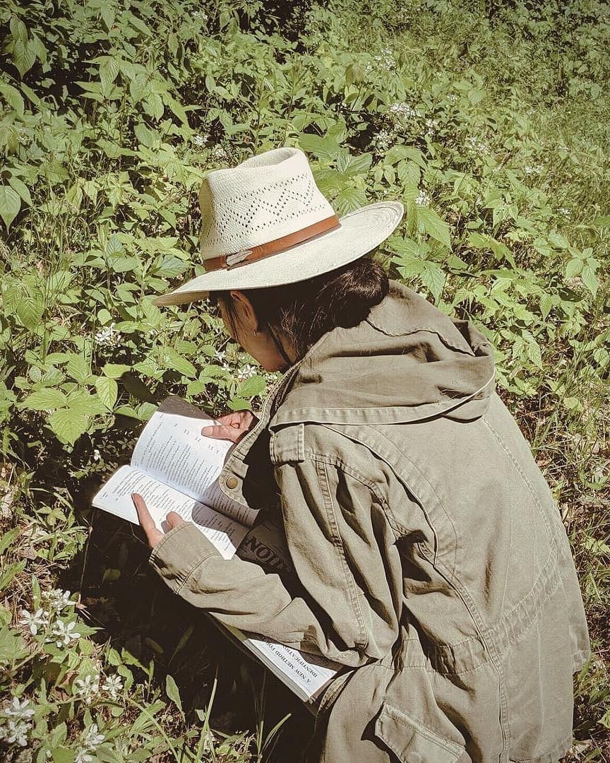 makersfinders's tweet photo. #maker2know @evenkeeldays //  Founder En Tsao masterfully handcrafts natural skincare that takes botanical alchemy to the next level. She seamlessly integrates her Eastern roots with local Western herbs.  
TAP LINK TO SEE OUR IG https://t.co/DY8Df4J6eW https://t.co/XW0TUUc9vc
