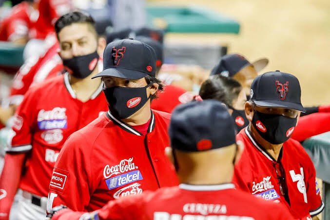 MxBeisbol's tweet photo. #LMP | NO SEGUIRÁ 🦌

Pablo Ortega NO será renovado como manager de los Venados de Mazatlán para la temporada 2021-2022 de la Liga Mexicana del Pacífico. https://t.co/125HOaDbjd