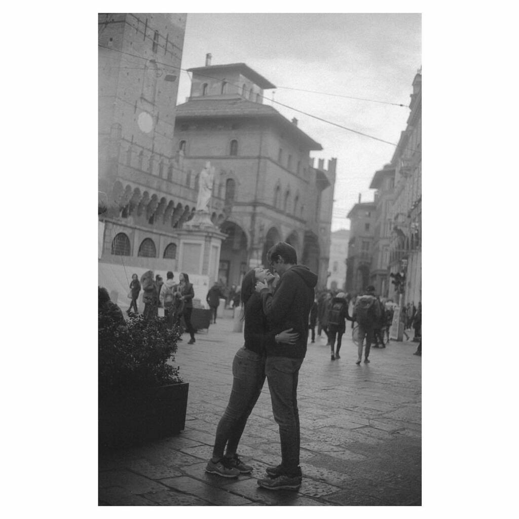Bologna a few days before the first of many lockdowns.
.
.
.
Olympus OM-1
Ilford FP4 developed on Rodinal

#35mmfilm #35mmfilmphotography #filmphotography #analogphotography #shootfilm #shootfilmmag #portbox #ilford #ilfordfilm #ilfordfp4 #olympusom1 #ro… instagr.am/p/CM2rzJWq35h/