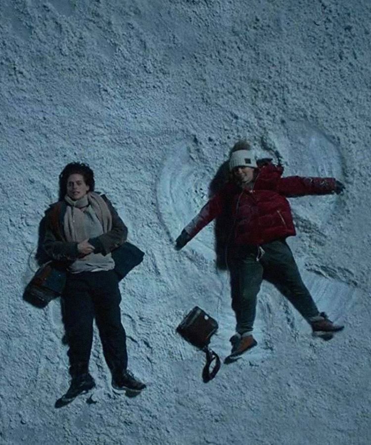 onlythebravets's tweet photo. "stop crying it's just a movie"

the movie: https://t.co/q4yG1NdTkb