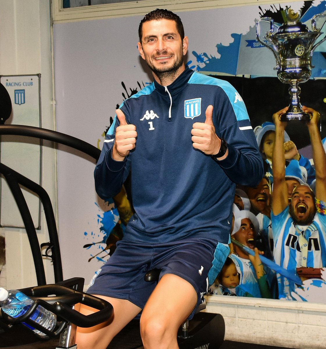 RacingClub's tweet photo. Miren quien volvió 👀
 
Gabriel Arias recibió el alta médica e hizo tareas en el gimnasio está tarde. 

El capitán superó los estudios médicos correspondientes sin secuelas, tras 10 días de aislamiento por dar positivo de COVID-19 🙌 https://t.co/lQVDNIAv9Z