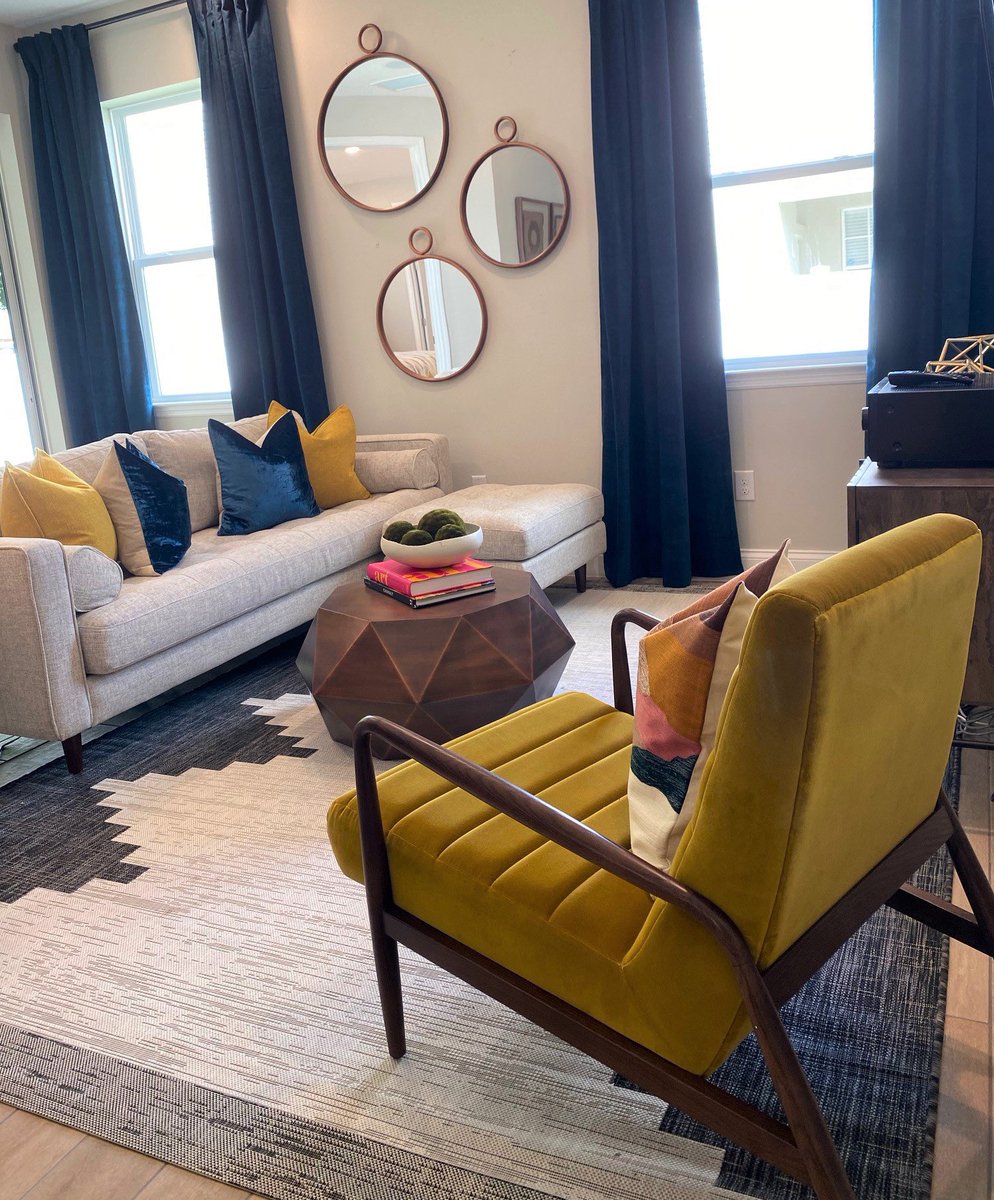 ubsdesigns's tweet image. Modern Bohemian with pops of Jewel tones throughout.  

#greatroomdecor #greatroomdesign #modernbohemian #jeweltonesdecor #modelhome #interiordesign