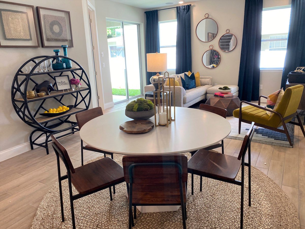 ubsdesigns's tweet image. Modern Bohemian with pops of Jewel tones throughout.  

#greatroomdecor #greatroomdesign #modernbohemian #jeweltonesdecor #modelhome #interiordesign