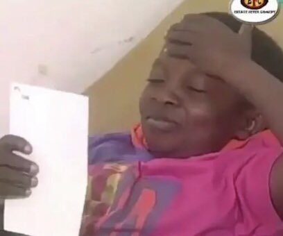 _fisayoo's tweet photo. Watier hands me menu...

;Caprisonne shameless $ X,XXX

“give me two please” https://t.co/PY94nr0H9Z
