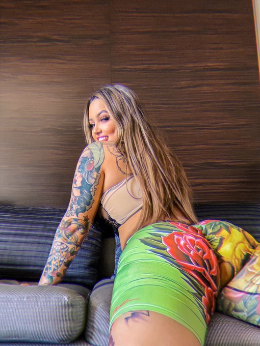 Hi 😍 https://t.co/vdhEyg3RBo