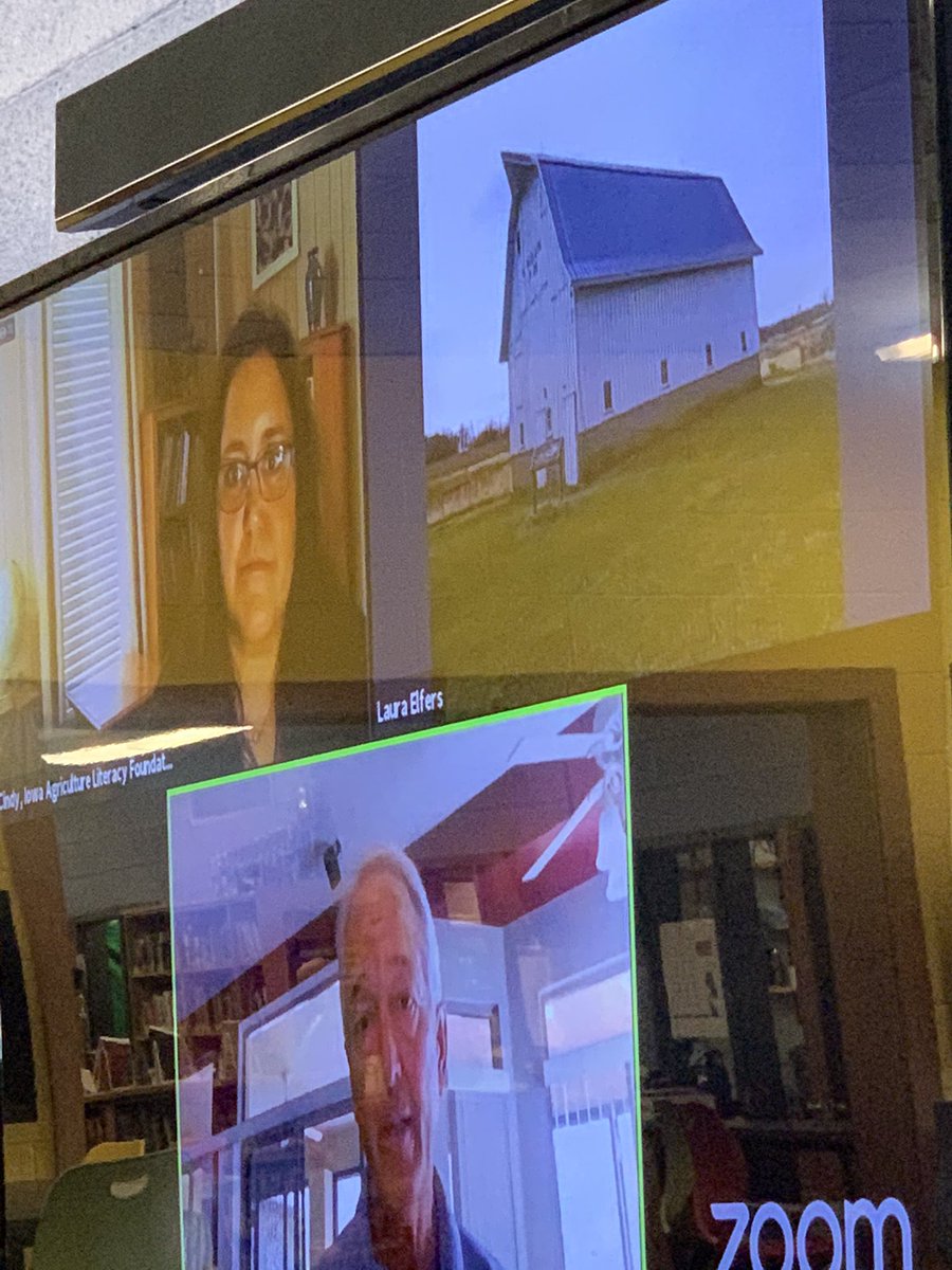 MrsSchwamman's tweet photo. Happy 107th birthday Norman Borlaug! Osage fifth-graders one of 20 classrooms that were part of the live chat and tour today! #nextnorm @WorldFoodPrize @normanborlaug_ https://t.co/2quOJCXORC