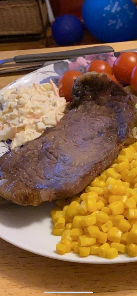 AlexJenks88's tweet photo. @MikeLiamSmith @ConnorFrieze1 @Cadmarch do you prefer @ConnorFrieze1 steak??? https://t.co/uEJp1AEWyN