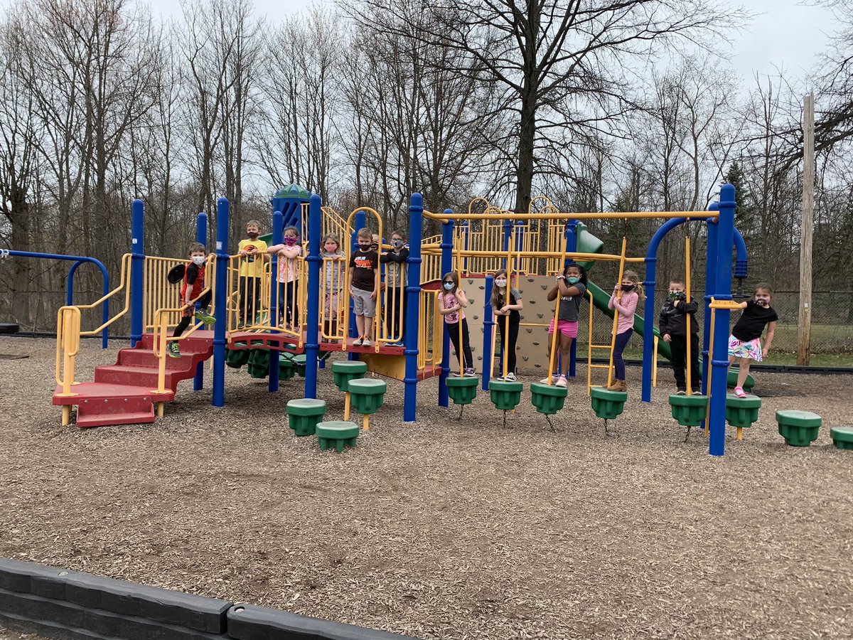 lisabass1's tweet photo. We got to play outside today for extra recess for the first time this school year. It was a blast❣️#NFSquirePride https://t.co/RQqRye6FuC