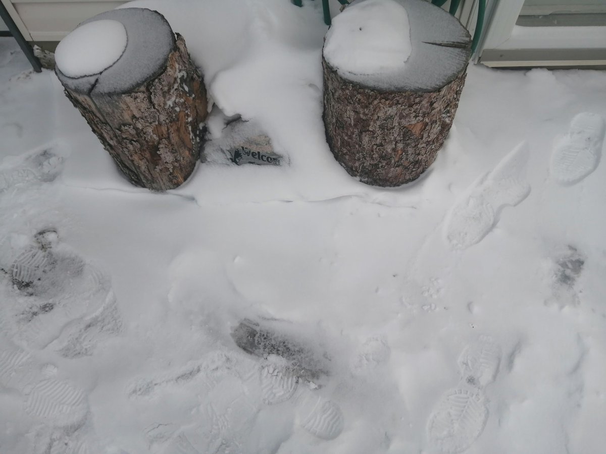 SharonShortyYT's tweet photo. Yukon patio set for sale. https://t.co/SEvxrN7GtC