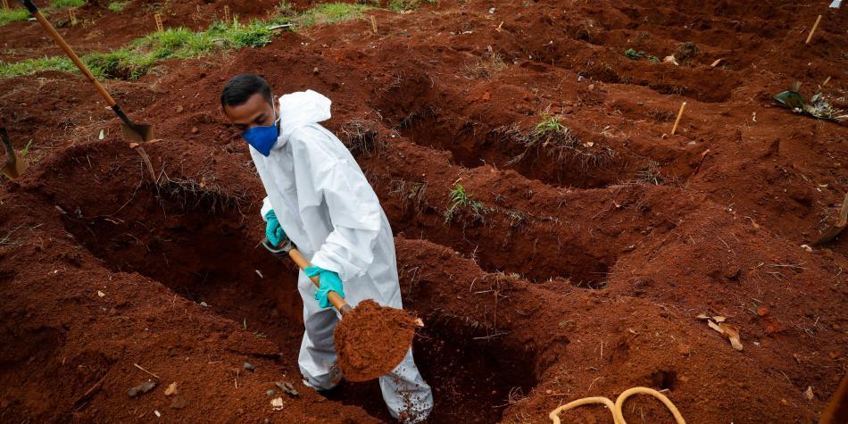 Citytv's tweet photo. Vía @bbcmundo |  Denise Garrett, quien trabajó en el CDC de EE. UU., dice que Brasil se convirtió en 'amenaza global' y es 'ejemplo de todo lo que podía salir mal en una pandemia' ¿Las razones? 👉  https://t.co/d3j2ag6xgR https://t.co/Yik2gzUsKF