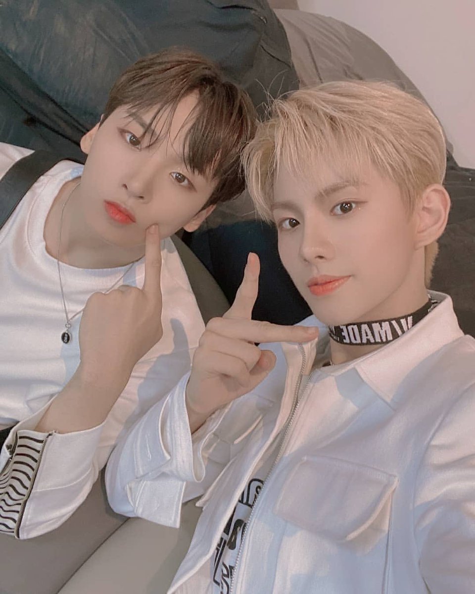 i was today years old when i saw these selcas------``day 83 of 365``       ``with  #윈  #WIN `` and  #Castle_J