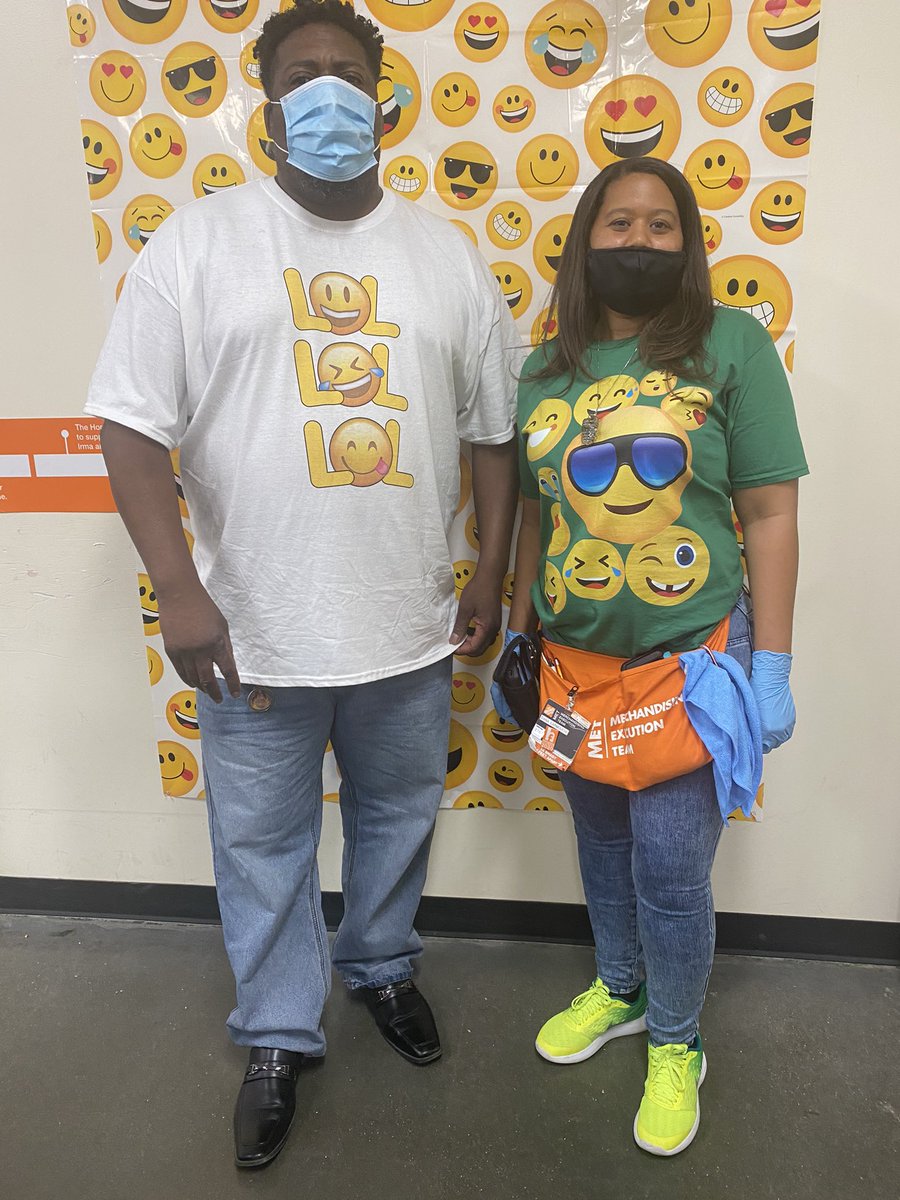 The beginning of our success sharing weekend,   we are emoji ready here at the BIG Little York. <a href="/dontamcam/">Tammy Campbell</a> <a href="/bliczwek/">Brian Liczwek</a>
