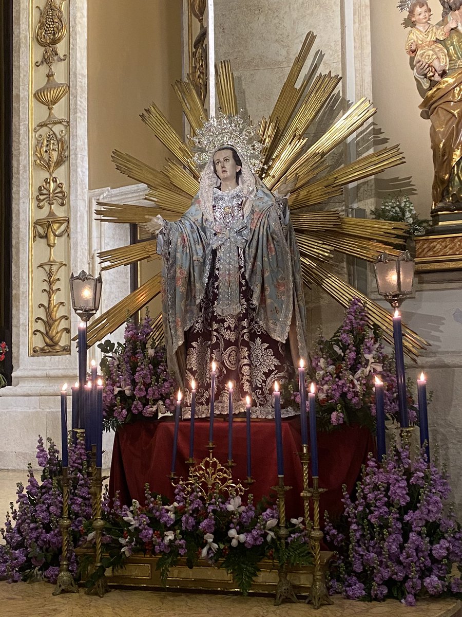 estareaquimismo's tweet photo. Acaba un día complicado estando donde hay que estar, representando a los vecinos del @juntacentroEste en el tercer día del tríduo en honor de la Virgen de los Dolores de San Lorenzo @DolorosaSLMur #noNosParamos #cuaresma #díaDeLaEncarnación https://t.co/PL5IQuiU6W