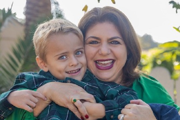 BobGoldPR's tweet photo. In honor of Women’s History Month, we’re featuring Amy Prenner, a valued member of our amazing team at BG&amp;A. 

Read more from Amy:⭐️ https://t.co/6TUGknsyj6 ⭐️

#WomensHistoryMonth #FemaleLeaders #GirlPower https://t.co/dy9u3ohah3